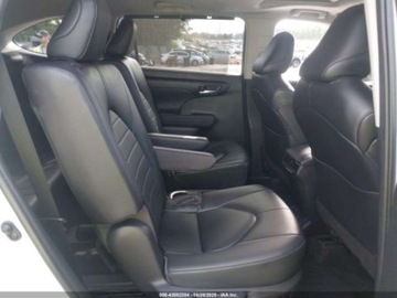 Toyota Highlander III 2023 Toyota Highlander XLE 2023 2.4l 2.4 Benzyna 265KM, zdjęcie 12