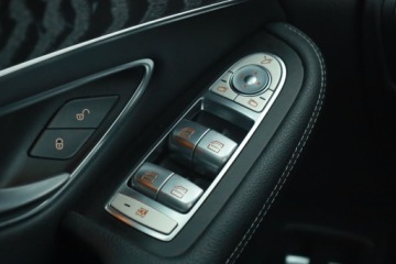 Mercedes GLC C253 SUV 2.0 250 211KM 2018 Mercedes GLC GLC 250 4MATIC, Salon Polska, zdjęcie 14