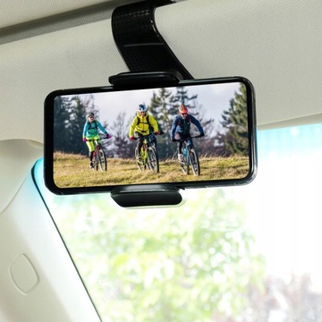 Подставка для телефона на приборной панели автомобиля