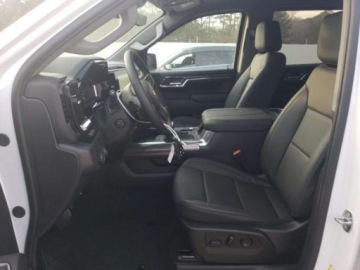 Chevrolet Silverado II 2023 Chevrolet Silverado 2023, 5.3L, 4x4, K1500 LTZ, od ubezpieczalni 5.3 355KM, zdjęcie 7