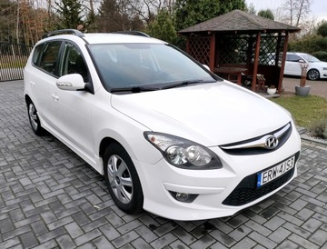 Hyundai i30 I CW Facelifting 1.6 CRDi 90KM 2011 HYUNDAI i30 1.6CRDi 90KM Klimatronik Tempomat, zdjęcie 8