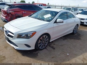 Mercedes CLA C117 2018 Mercedes-Benz CLA 2018 MERCEDES-BENZ CLA 250 2.0 Benzyna 208KM, zdjęcie 2