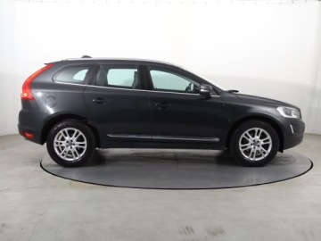 Volvo XC60 I SUV Facelifting 2.0 D4 DRIVE-E 190KM 2015 Volvo XC60 D4, 187 KM, Automat, Skóra, Navi, zdjęcie 5