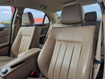 Mercedes Klasa E W212 Limuzyna 250 CGI BlueEFFICIENCY 204KM 2010 Mercedes E 250 CGI Elegance Automat Navi Skóry, zdjęcie 17