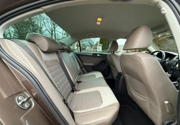 Volkswagen Jetta VI Sedan 1.4 TSI 122KM 2012 Volkswagen Jetta Volkswagen Jetta 1.4 TSI Highline Perfectline DSG 1.4, zdjęcie 29
