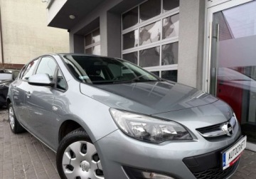 Opel Astra J Hatchback 5d Facelifting 1.6 Twinport ECOTEC 115KM 2015 Opel Astra salon Polska , I wlasciciel, kamera cofania 1.6 Benzyna 115KM, zdjęcie 13