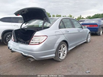 Mercedes Klasa C W205 2013 Mercedes-Benz Klasa C 2013 Mercedes-Benz C-Class 4dr Sdn C 300 Sport 4MATIC, zdjęcie 5