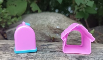 ZESTAW AKCESORIA DLA LALKI - DWA PIESKI DOMEK I TRANSPORTER