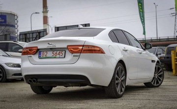 Jaguar XE Sedan 2.0 i4 180KM 2016 Jaguar XE Jaguar XE 2.0 D AWD Prestige, zdjęcie 7