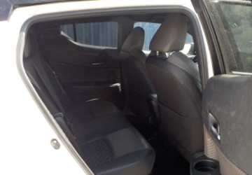 Toyota C-HR I Crossover Facelifting 1.8 Hybrid 122KM 2020 Toyota C-HR Okazja 1.8 Hybryda 122KM, zdjęcie 27