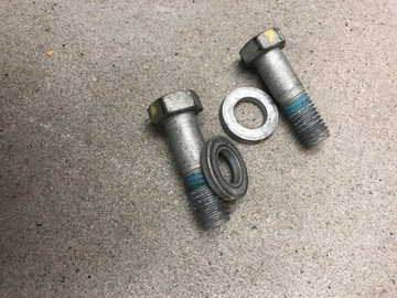 CHEVROLET CORVETTE C6 05-13 TŘMEN BRZDOVÝ ŠROUB