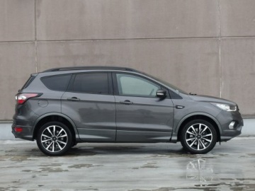 Ford Kuga II SUV Facelifting 2.0 TDCi 150KM 2017 Ford Kuga 2.0 TDCi ST-Line/4X4/Automat/Panorama, zdjęcie 3
