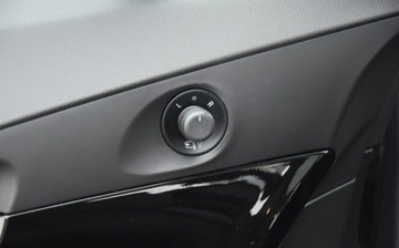 Chevrolet Orlando 1.4T  140KM 2013 Chevrolet Orlando 1.4TB Navi Kamera 132 TYS KM 2 KPL KOL Oryginal Lakier S, zdjęcie 24