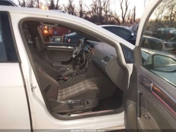 Volkswagen Golf VIII 2019 Volkswagen Golf GTI 2.0T S 2019 2.0 Benzyna 228KM, zdjęcie 10