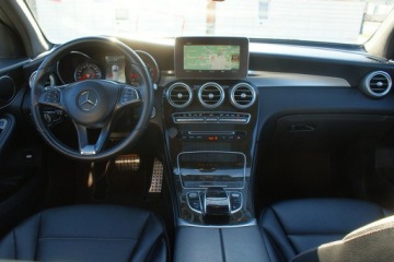 Mercedes GLC C253 Coupe 2.0 300 245KM 2018 Mercedes GLC 300 4Matic 9G-TRONIC AMG Line, zdjęcie 7