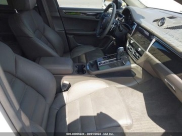 Porsche Macan 2023 Porsche Macan 2023r, T, 2.0L, 4x4 3.0 Benzyna 261KM, zdjęcie 8