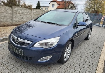 Opel Astra J Hatchback 5d 1.6 Twinport ECOTEC 115KM 2011 Opel Astra Opel Astra 1.6 115PS Dobre wyposazenie Kola Lato Zima 1.6, zdjęcie 1