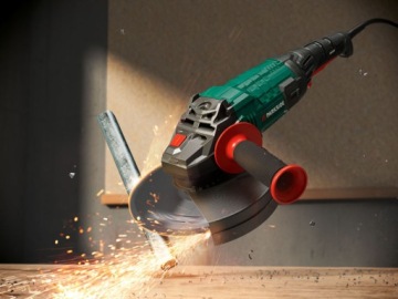 УГЛОВАЯ ШЛИФОВАЛЬНАЯ МАШИНА PARKSIDE 2000 Вт PWS 230 230 ММ