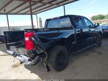 Chevrolet Silverado II 2025 Chevrolet Silverado 2025r., 4x4, 2.7L 2.7 Benzyna 310KM, zdjęcie 3