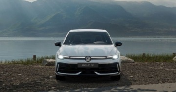 Volkswagen Golf VIII R Facelifting 2.0 TSI 333KM 2026 Volkswagen Golf Zawieszenie DCC, kamery 360, pakiet zimowy, od reki 2.0, zdjęcie 2
