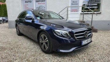 Mercedes Klasa E W213 Kombi 2.0 220d 194KM 2020 Mercedes-Benz Klasa E 2,0 diesel 194 KM NAVI Full LED automat zarejestrowa, zdjęcie 9