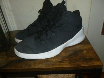 NIKE -R-42,5-WKŁ-27CM