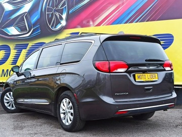 Chrysler Pacifica II 3.6 V6 291KM 2017 Chrysler Pacifica 2,5 roku w PL, Bezwypadkowy, zdjęcie 3