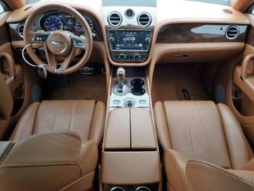 Bentley Bentayga 2018 Bentley Bentayga V12 2018 6.8 Benzyna 608KM, zdjęcie 8