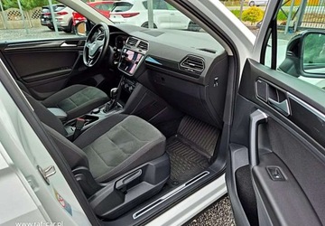 Volkswagen Tiguan II SUV 2.0 TDI 190KM 2020 Volkswagen Tiguan R-LINE 4MOTION DSG Navi Led 3xKlimatronik 2xPDC Alcantar, zdjęcie 25
