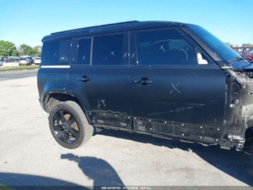 Land Rover Defender IV (L663) 2024 Land Rover Defender 110 P400 X-Dynamic Se 2024 3.0 Benzyna 395KM, zdjęcie 6