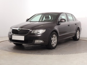Skoda Superb II Sedan 2.0 TSI 200KM 2010 Skoda Superb 2.0 TSI, Salon Polska, DSG, Xenon, zdjęcie 1