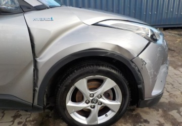 Toyota C-HR I Crossover 1.8 Hybrid 122KM 2018 Toyota C-HR Okazja 1.8 Hybryda 122KM, zdjęcie 18