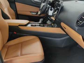 Lexus NX II SUV Facelifting 2.5 450h+ 309KM 2025 Od ręki - 450h+ Prestige 2.5 Hybrid Plug-in AWD 309KM | Podgrzewane fotele!, zdjęcie 4