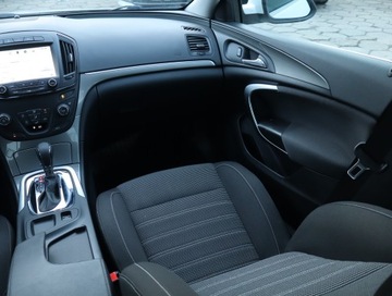 Opel Insignia I Sports Tourer Facelifting 1.6 DTH ecoFLEX 136KM 2016 Opel Insignia 1.6 CDTI, Automat, Navi, Xenon, zdjęcie 7