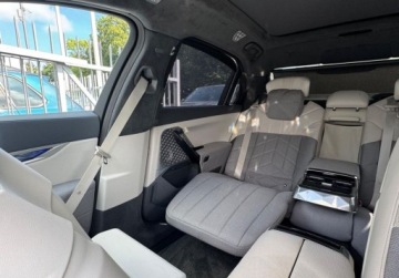 BMW Seria 7 G70 Sedan Plug-In 3.0 M60e 571KM 2024 BMW Seria 7 BMW M760e xDrive 3.0 Hybryda Plug-in 571KM, zdjęcie 27