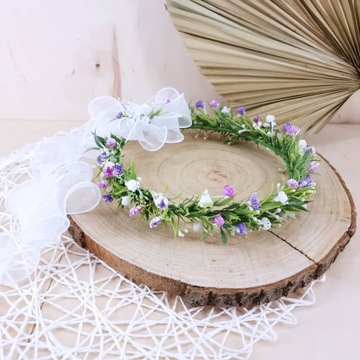 Красивый венок к Первому причастию ручной работы с розами.