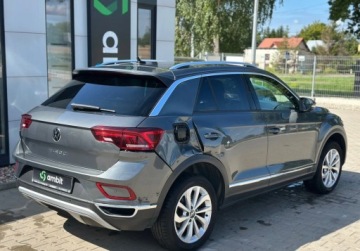 Volkswagen T-Roc I SUV Facelifting 1.5 TSI ACT 150KM 2023 Volkswagen T-Roc 1.5TSi 150KM 2023r. Salon Polska auto zarejestrowane i ub, zdjęcie 15