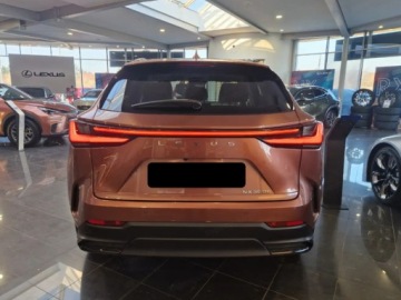 Lexus NX II SUV Facelifting 2.5 350h 200KM 2025 Od ręki - 350h Elegance 2.5 Hybrid 200KM | Podgrzewane fotele!, zdjęcie 4
