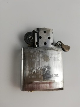 Старая бензиновая зажигалка Zippo, коллекция 2015 г.