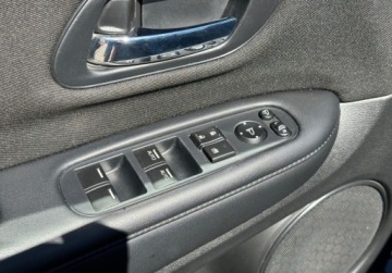 Honda HR-V II SUV 1.5 i-VTEC 130KM 2017 Honda HR-V 1,5 130KM CLIMATRONIC Bezwypadkowy Serwis Dla Wymagajacych 1.5, zdjęcie 25