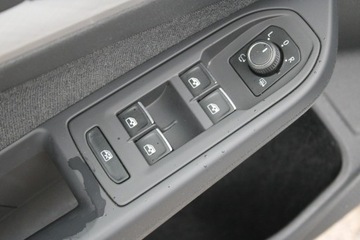 Volkswagen Golf VIII Variant 2.0 TDI 115KM 2023 Volkswagen Golf LIFE Asystent Salon PL, zdjęcie 19