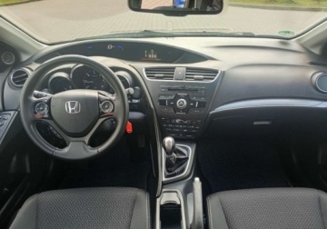 Honda Civic IX Hatchback 5d 1.6 i-DTEC 120KM 2015 Honda Civic Zarejestrowany - bezwypadkowy - 1,6 - 120 KM 1.6 Diesel 120KM, zdjęcie 23