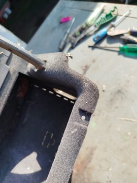РУЧКА ПАССАЖИРСКОЙ ПЕРЧАТКИ VW PASSAT B5 FL 3B1857101