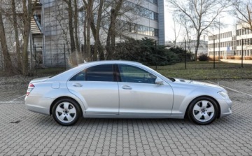 Mercedes Klasa S W221 Limuzyna 5.5 V8 (500) 388KM 2006 Mercedes-Benz Klasa S 5,5V8 (388KM) 5.5 Benzyna 388KM, zdjęcie 4