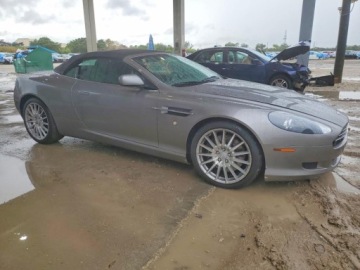 Aston Martin DB9 Volante 5.9 i V12 48V 450KM 2006 Aston Martin DB9 Volante 2006 5.9 Benzyna 450KM, zdjęcie 4
