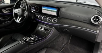 Mercedes Klasa E W213 Coupe 2.0 300d 245KM 2020 Mercedes-Benz Klasa E E300d Coupe AMG C238 Distronic Led Elektryczne Fotel, zdjęcie 22