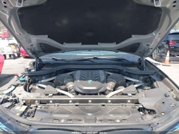 BMW X7 2022 BMW X7 M50I 2022 4.4l 4.4 Benzyna 523KM, zdjęcie 9