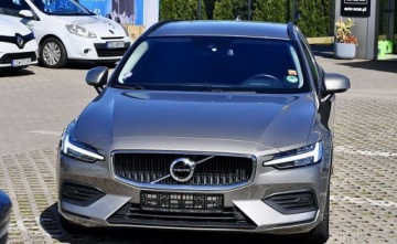 Volvo V60 II  2020 Volvo V60 Volvo V60 B3 B Geartronic Momentum 2.0 Benzyna 163KM, zdjęcie 2