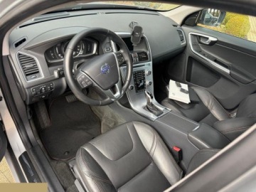 Volvo XC60 II 2017 Volvo XC 60 2.0 Diesel 149KM 2017r bezwypadkowy, zarejestrowany, zdjęcie 4