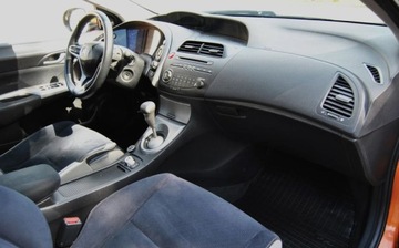 Honda Civic VIII Hatchback 5d 1.4 i 83KM 2008 Honda Civic GWARANCJA, 2008r, 1.4 BenzynaLPG, Niski przebieg, Nowe sprzegl, zdjęcie 6